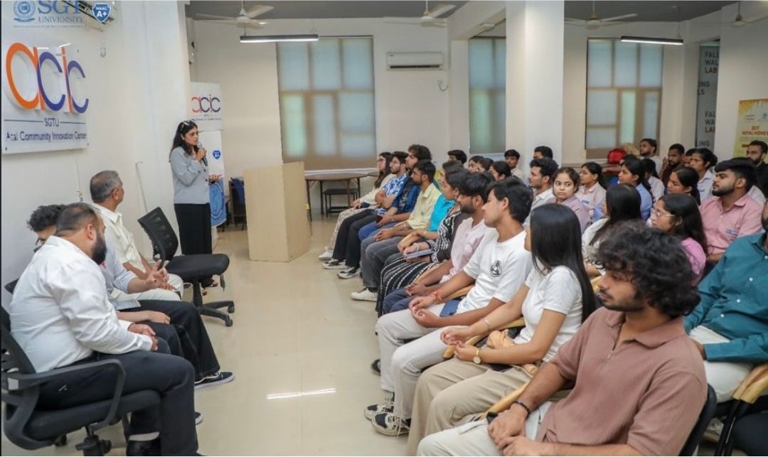 A session in progress with students